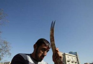 ashura 10- 3 Shiite Lebanese amal gashes his head with sword