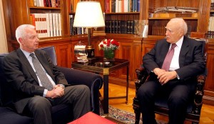 Greek Panagiotis Pikramenos, L w President Karolos Papoulias