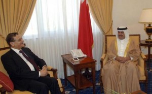 Mansour w Bahrain's DPM Ali bin Khalifa Al Khalifa